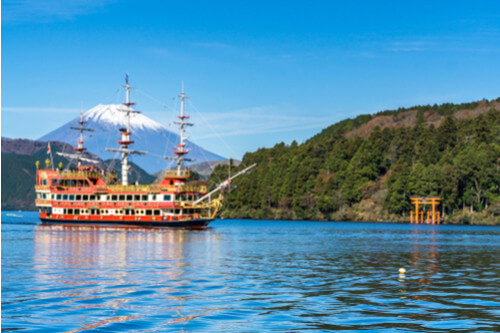 An old-fashioned boat cruising on Mount Fuji in Hakone, Japan.