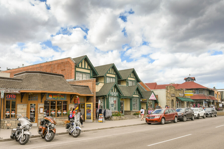 One of the main streets in the town of Jasper with shops and restaurants.