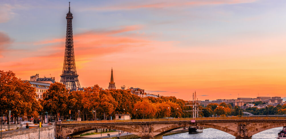  Incredibly Useful French Words And Phrases To Master Before Travelling To France 