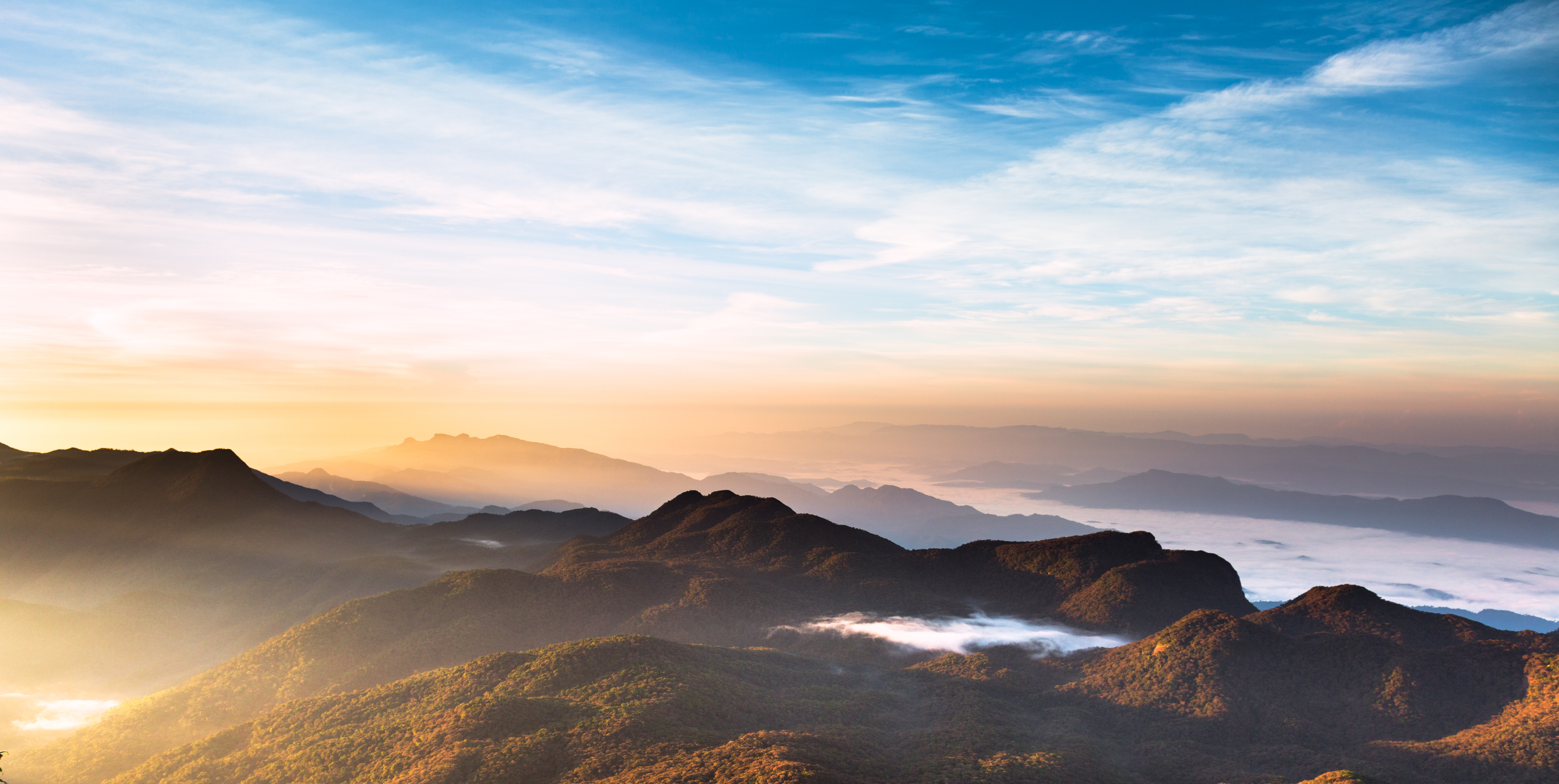 Sunrise over Adam&rsquo;s Peak