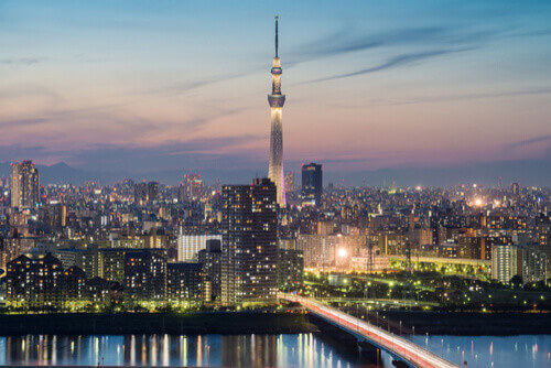 The Tokyo skyline at sunset, including the Tokyo Skytree.