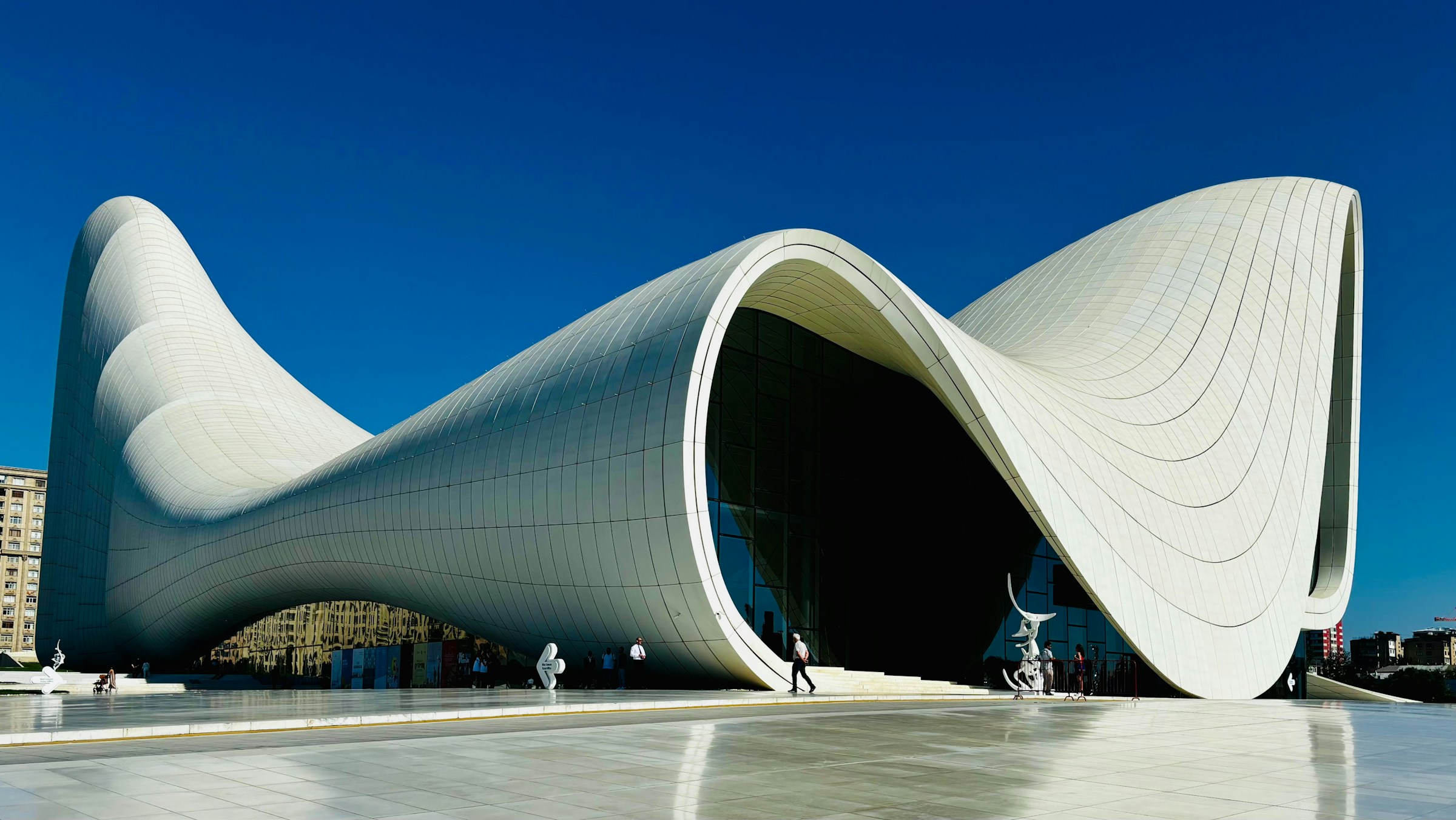 The Heydar Aliyev Center is an iconic Azerbaijan landmark by architect Zaha Hadid (Photo: Sagar Choudhary/Unsplash)