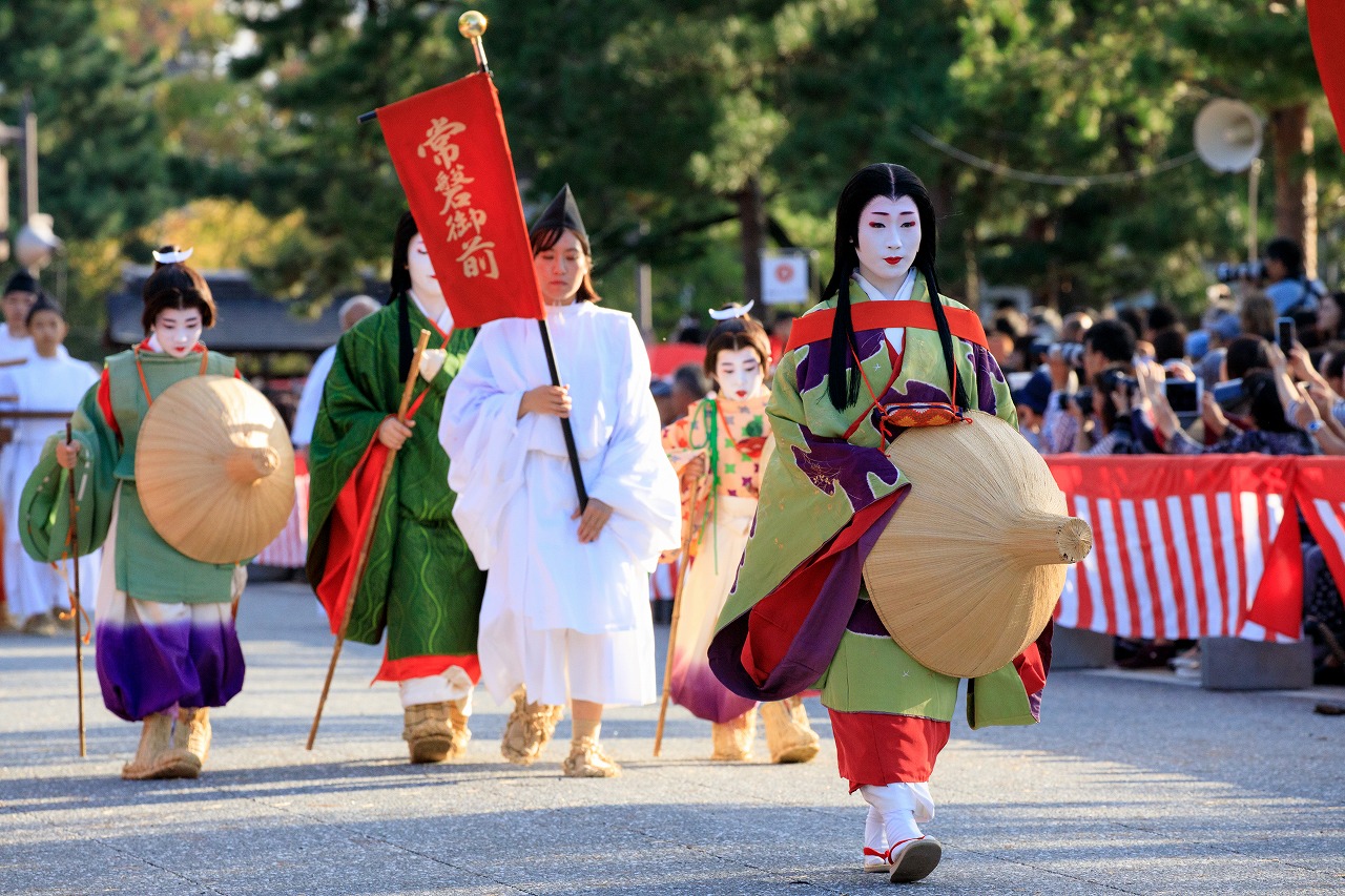 Jidai Matsuri in Kyoto features a grand historical procession each autumn, with participants in period costume celebrating Japan’s imperial past. Photo by TORU MIYAKE.