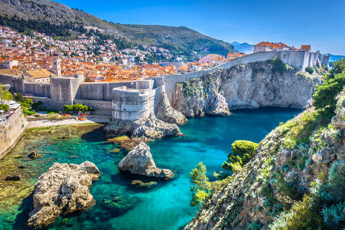 An aerial view of the old town wall in Dubrovnik.