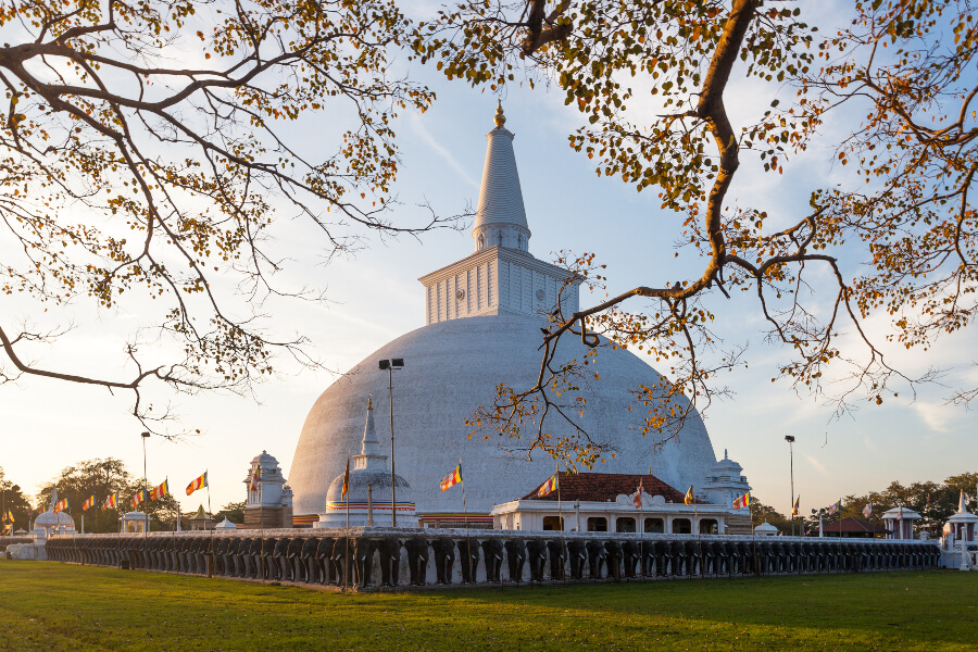 The Ruwanwelisaya Maha Stupa or Great Dagoba in the morning