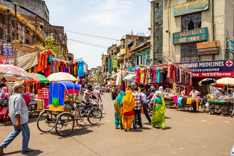 The busy streets of Chandni Chowk market