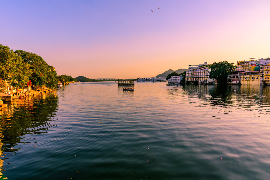 Panoramic view of the Arsi Villas in Lake Pichola from Ambrai Ghat.