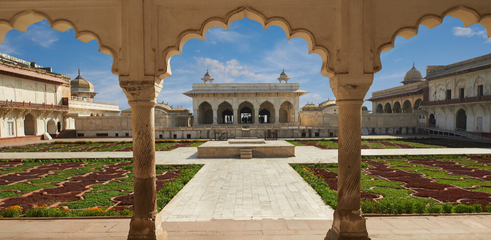 Delhi: Two Tales, One City