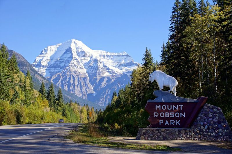 The attractive entrance of the Mount Robson Park sees hundreds of visitors each year.
