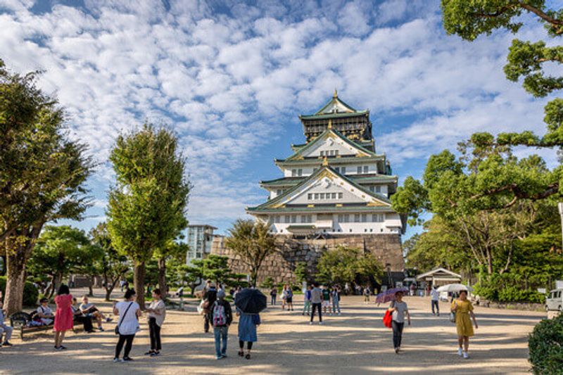 A visit to one of the most well-known Japanese castle, Osaka Castle