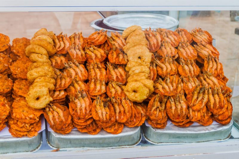 Isso Vadei or Prawn patties sold in Galle Face Beach