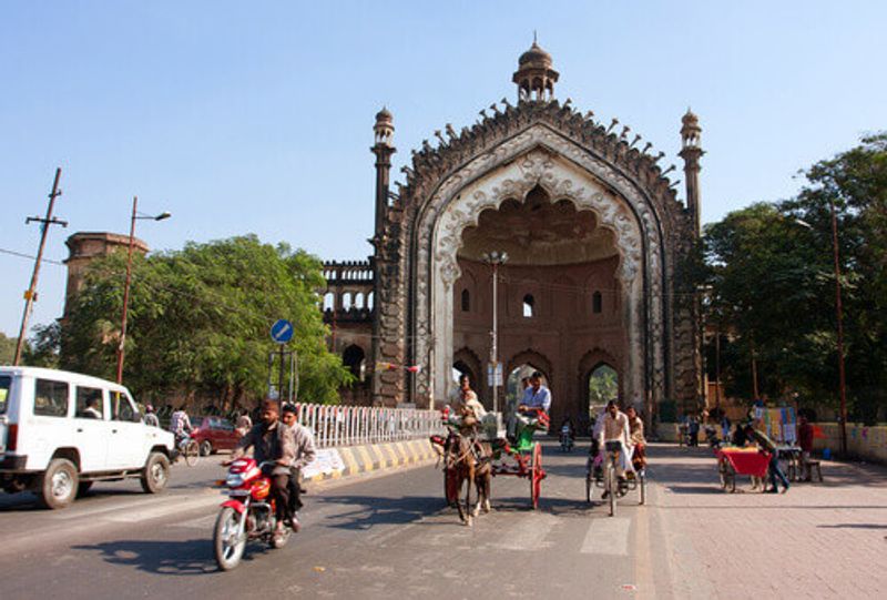 The famous gateway, Rumi Darwaza built by Nawab in 1784 in Lucknow, India.