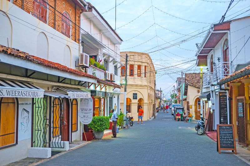 The old streets of Galle Fort with local cafes and restaurants.