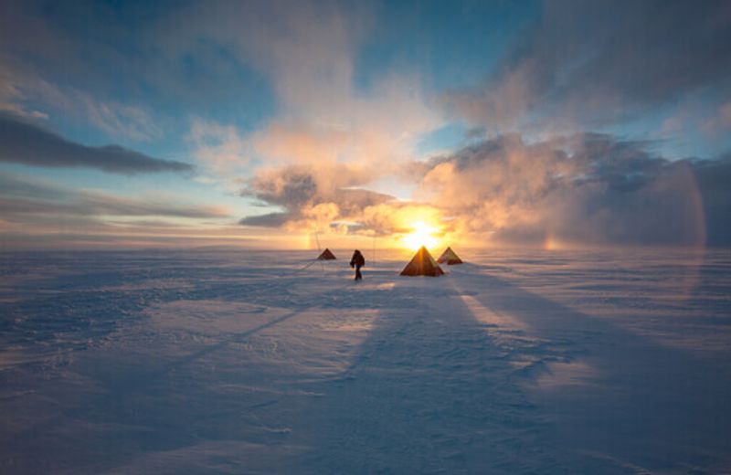 A camp of tents near the South Pole.