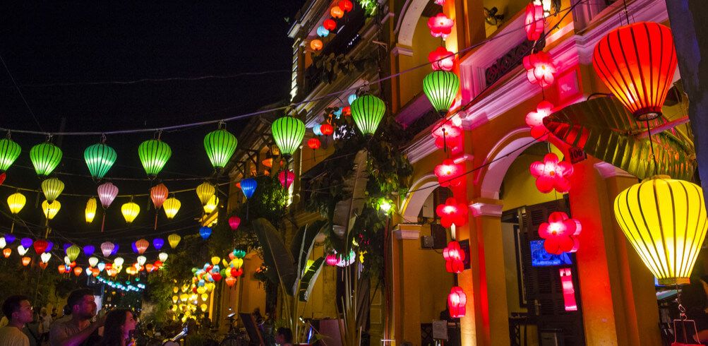 Snapshot: Hoi An Lantern Festival - Inspiring Vacations