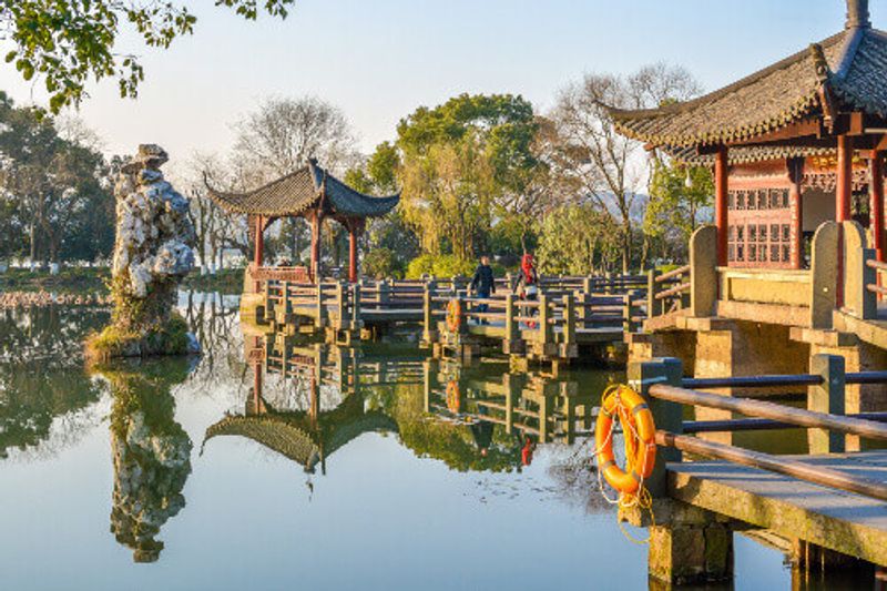 The beautiful scenery at Hangzhou's West Lake.