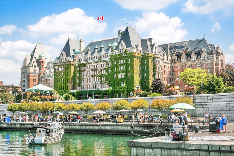 Beautiful view of the Inner Harbour of Victoria in Vancouver Island.