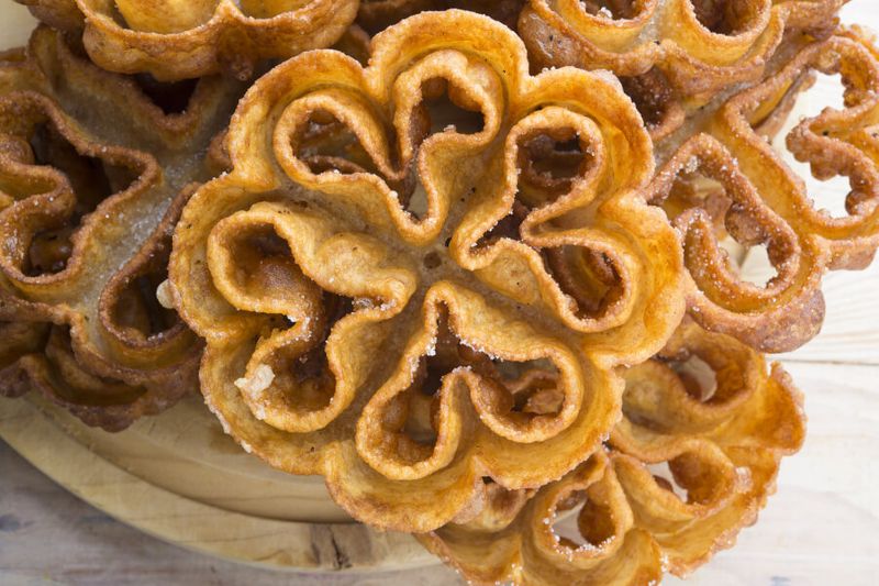 Flores de Carnaval, a traditional sweet pastry.