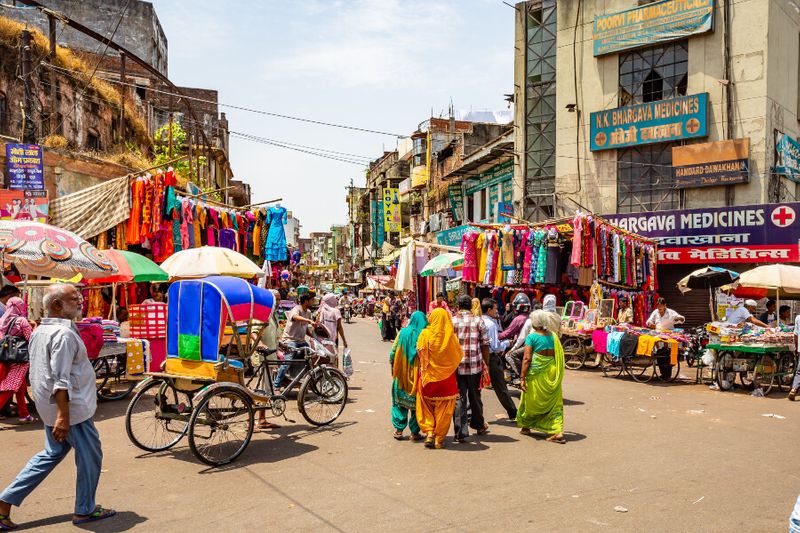 The busy streets of Chandni Chowk market