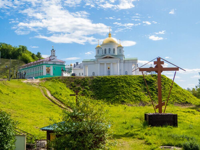 The opulent exteriors of the Annunciation Monastery in Nizhny Novgorod.