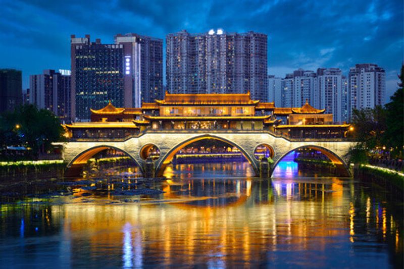 Anshun Bridge over Jin River.