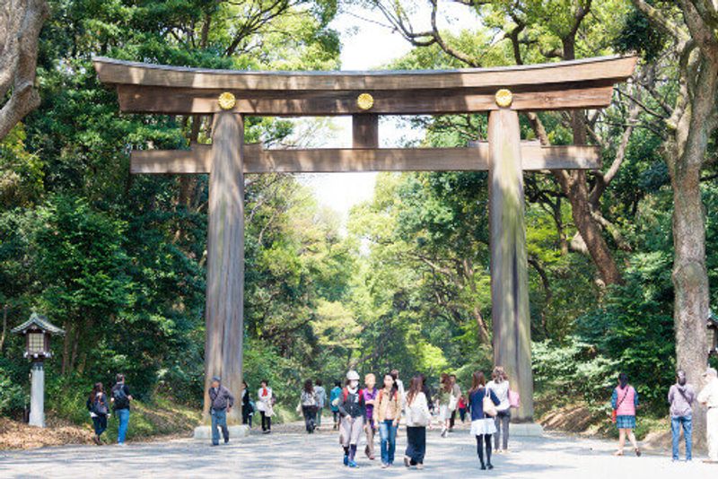 Meji Jingu is a Shinto shrine dedicated to the divine souls of Emperor Meiji and his wife in Tokyo, Japan.