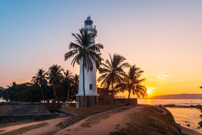 The Galle Fort and Lighthouse is just one cultural site to visit on your Sri Lanka tour