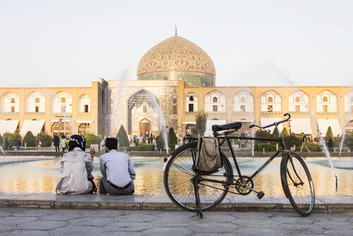Locals and visitors looking at the Isfahan.